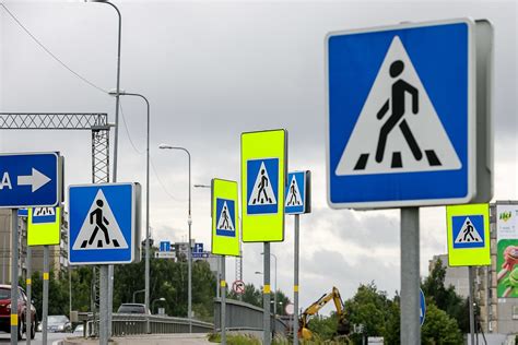 pėsčiųjų perėja, automobilis, vairuotojas