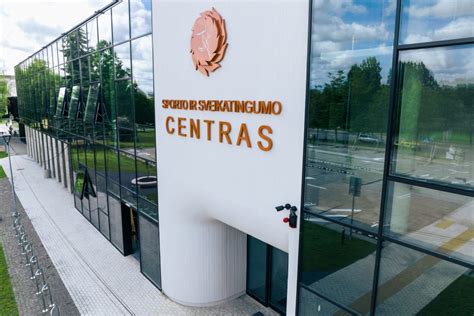 Autoserviso fasadas Naujojoje Akmenėje