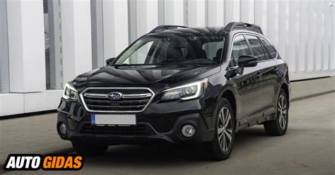 Subaru Outback nuotrauka, rodanti paaukštintą važiuoklę ir kėbulo apdailą