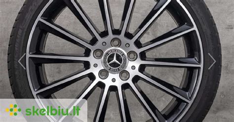 Įvairių dizainų Mercedes-Benz S klasės ratlankių koliažas