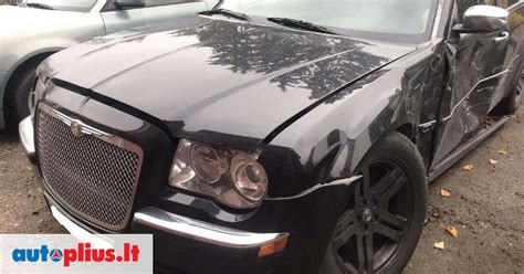 Įvairių Chrysler modelių lipdukų dizainai