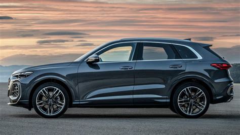 Audi Q5 su įvairiais priedais