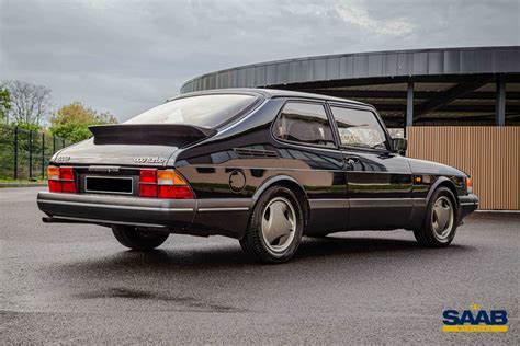 SAAB 900 automobilis