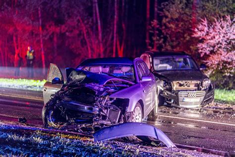 Sumaitotų automobilių nuotrauka po avarijos Olandų gatvėje