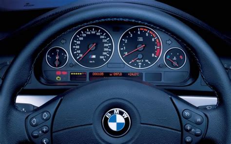 BMW E39 prietaisų skydelis su įspėjamaisiais simboliais