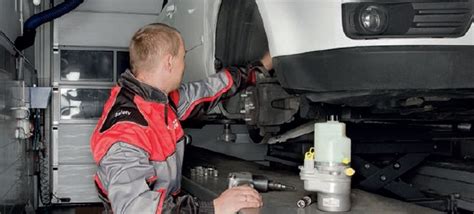 Shema, iliustruojanti elektrohidraulinės vairo stiprintuvo sistemos veikimą