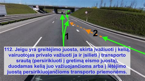 Miškingas kelias su visureigiu