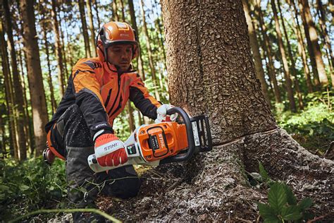 Infografika apie STIHL „2-MIX“ variklio technologiją