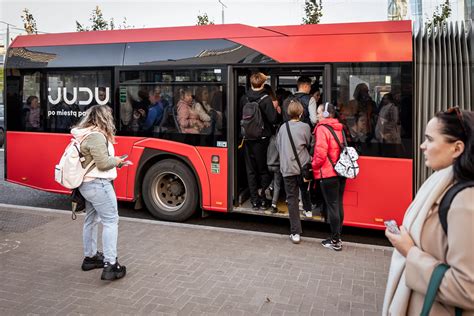 Tematinė nuotrauka: Kopenhagos viešojo transporto autobusas su vairuotoju