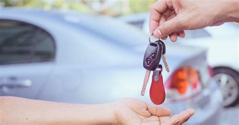 Infografika: žingsniai, kaip nutraukti draudimą parduodant automobilį
