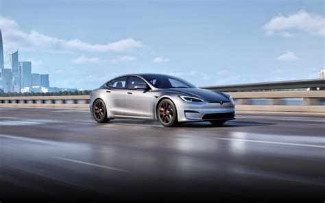 Tesla Model S eksterjeras ir interjeras
