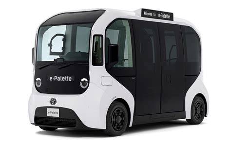 Toyota e-Palette ir BMW Vision Next 100 atspindžiai