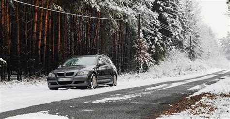 Tematinė nuotrauka: užšalęs automobilis ir šildymo elementai