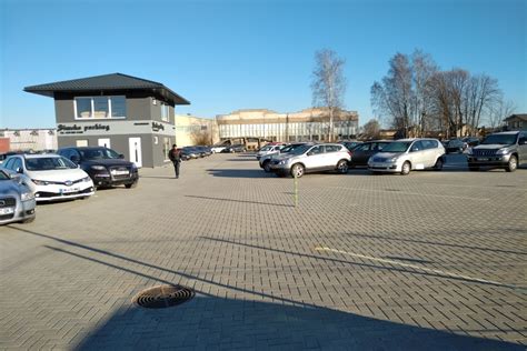nuotrauka: „Mašinų Pardavimo Aikštelė“ fasadas