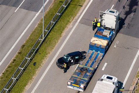 schema, iliustruojanti plakimo efektą automobilio avarijos metu