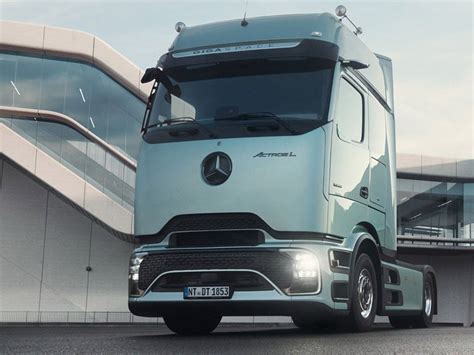 Mercedes-Benz Actros aerodinaminio dizaino detalės