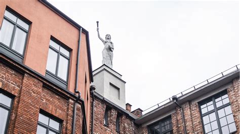 Skulptūra „Elektra“ Vilniuje