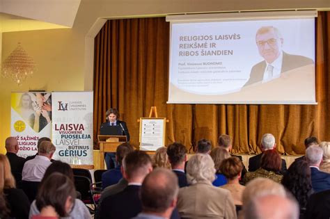 Nuotrauka: Vilniaus universiteto rektorius A. Žukauskas kalba apie mokslo finansavimą