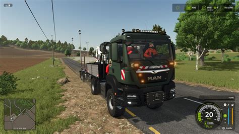 Nuotrauka su mokomaisiais sunkvežimiais (RENAULT MIDLUM, MAN TGS)