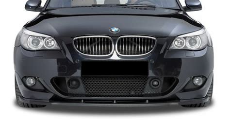 schema: BMW E60 priekinio bamperio grotelių montavimo vietų schema