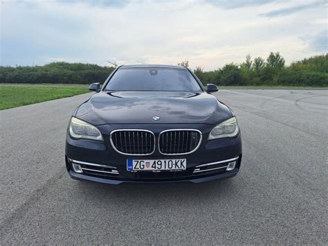 BMW 7 serija modelio evoliucijos infografika