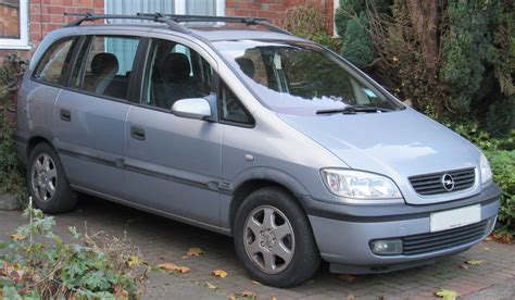 Schematinis Opel Zafira A variklių išdėstymas
