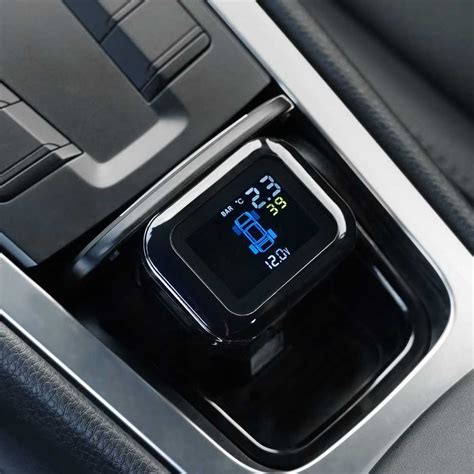 Teminis automobilio padangų slėgio matuoklio nuotrauka