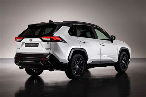 Toyota RAV4 modelių evoliucija