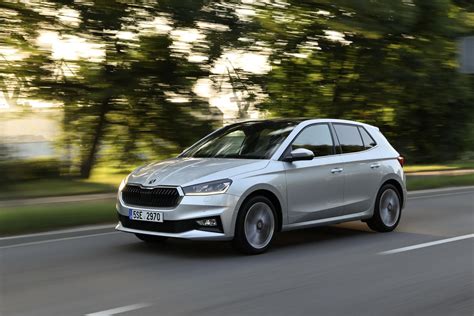 Volkswagen Polo ir Škoda Fabia lyginamosios nuotraukos