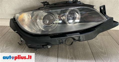 Nuotrauka su idealios būklės full LED lempa, skirta BMW 3 serijos automobiliui