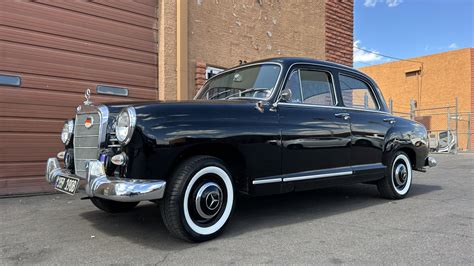 Mercedes-Benz 190 sedan su originaliais ratlankiais