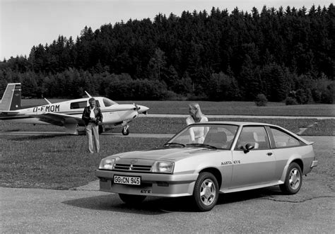 Opel Manta ir Opel GT modelių reklaminė nuotrauka