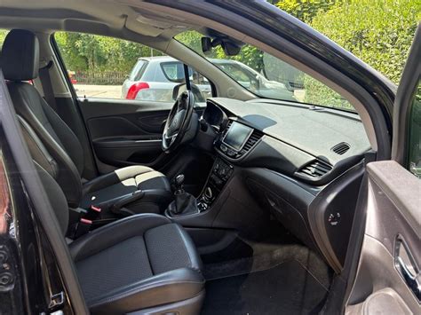 Scheminis piešinys, iliustruojantis Opel Mokka visų varomųjų ratų (AWD) sistemos veikimą