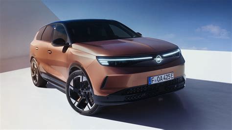 Opel Grandland automobilio nuotrauka