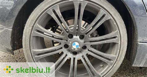 BMW 3 serijos (E90) iliustracija su privalumais ir trūkumais