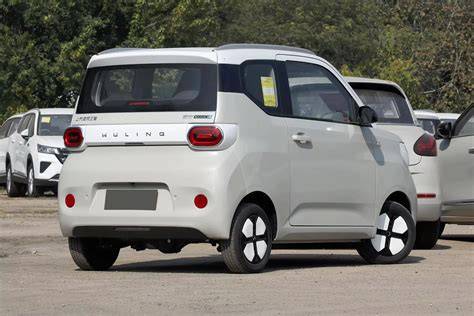 Elektriniai mikroautomobiliai: BYD Dolphin, Wuling Hongguang Mini EV Macaron, BYD Seagull, Changan Benben E-Star EV