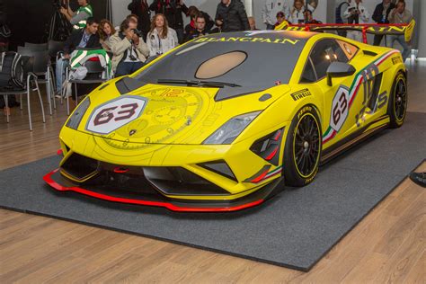 Lamborghini Gallardo LP570-4 Super Trofeo lenktynių trasoje