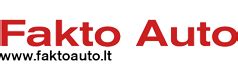 Fotografija, vaizduojanti „Fakto Auto“ autocentro interjerą su eksponuojamais automobiliais