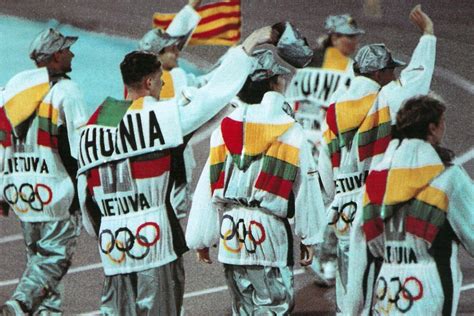 1992 m. Barselonos olimpiada: Kroatijos rinktinė su Drazenu Petrovičiumi ir JAV 
