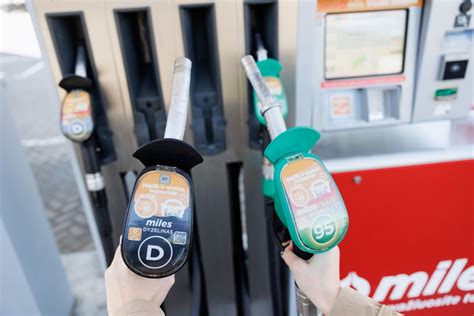 lentelė su kuro sąnaudų palyginimu (benzinas vs dyzelinas)