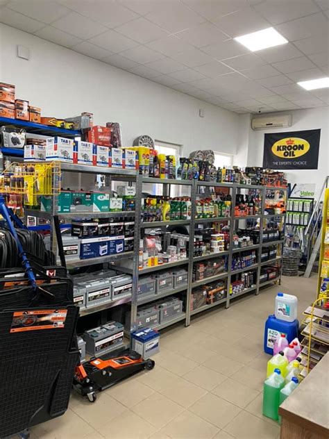 Tematinė nuotrauka: automobilių dalys, įrankiai
