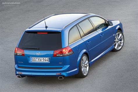 Opel Vectra C Caravan OPC universalo nuotrauka