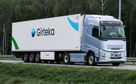 Girteka Logistics nauji Volvo FH vilkikai su aerodinaminėmis kabinomis