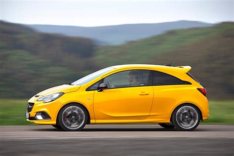 „Opel Corsa“ sportinių versijų (pvz., GSi, OPC) vaizdai