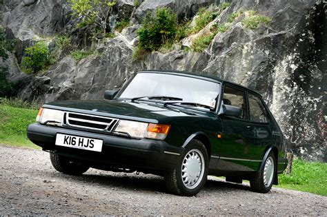 SAAB 900 modelis, išskirtinės detalės