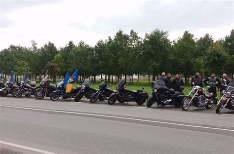 Motociklininkų kolona keliauja Lietuvos keliais