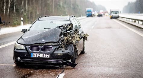 Teminis automobilio saugumo sistemų iliustracija