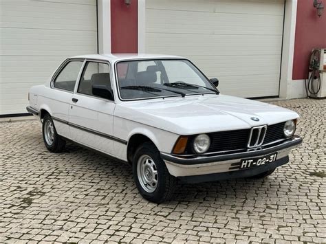 Specializuoti automechanikai prie BMW E21