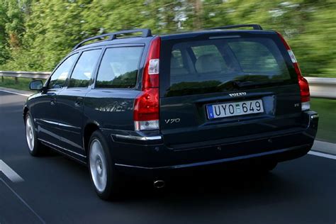 Volvo V70 universalo eksterjero vaizdas su išskirtinėmis linijomis