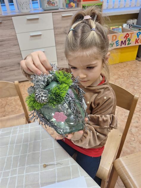Kalėdinių žibintų kompozicijos